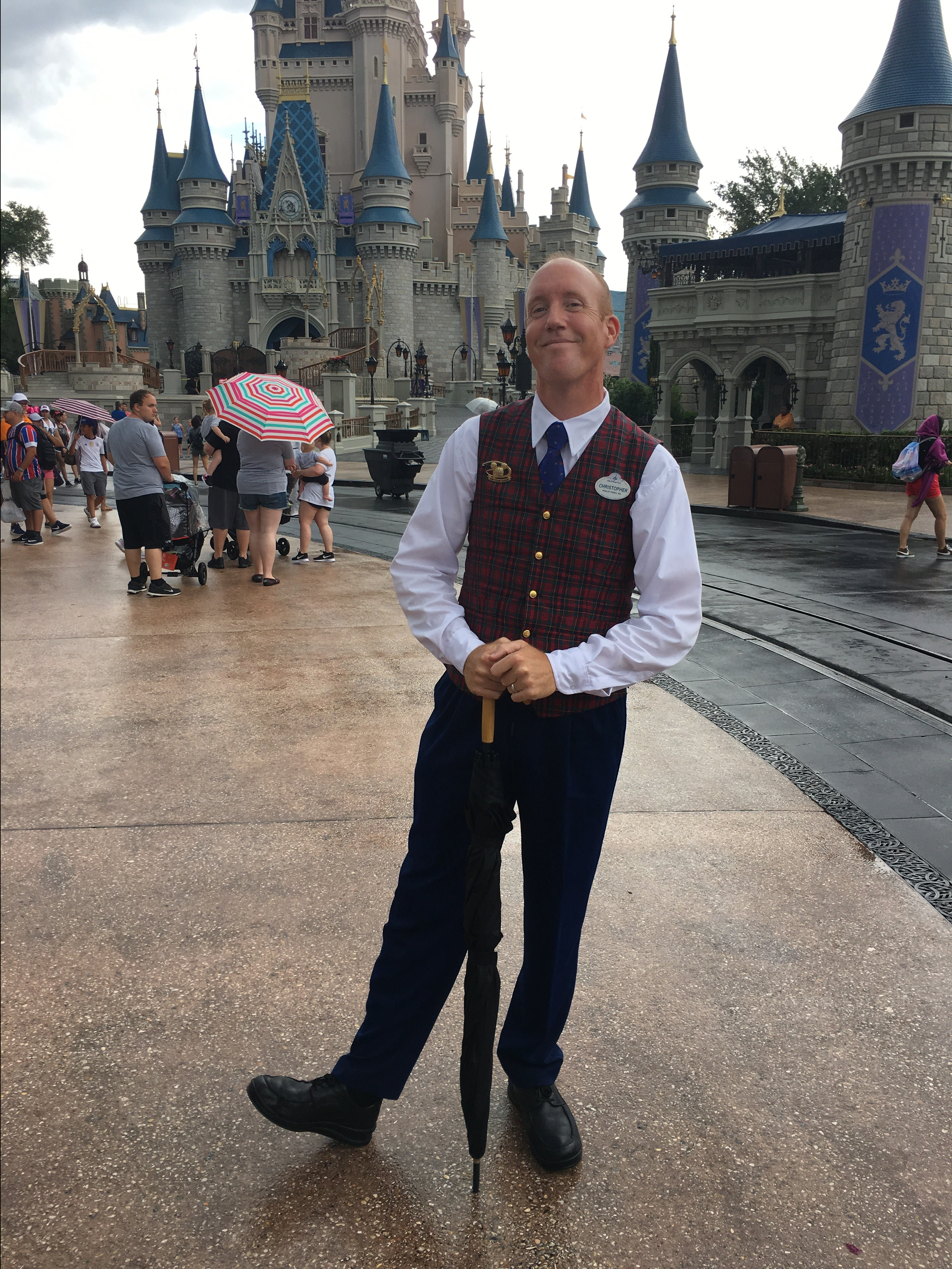 disney tour guide uniform